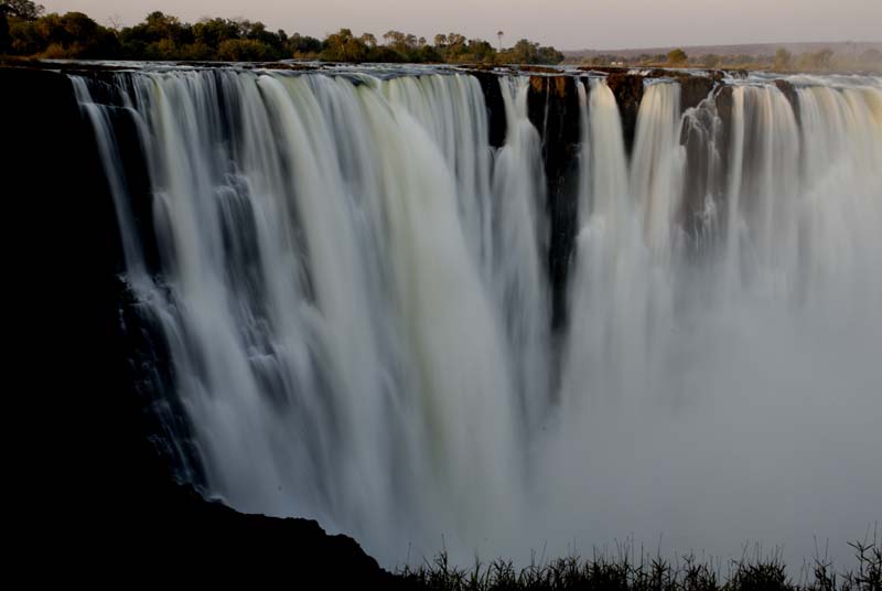 5125_Victoria_Falls_